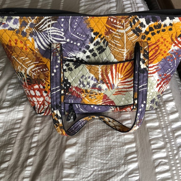 Vera Bradley travel bag/tote - Picture 4 of 5
